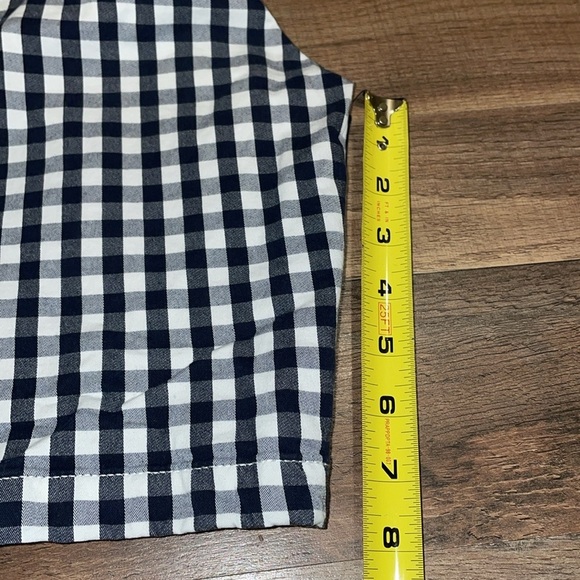 J Crew Bermuda shorts.  Lot of 2.  Size 6. - Picture 6 of 12